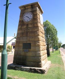 Major Mitchell Memorial - Attractions 0