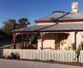 Former Customs Officers Residence - Attractions 1