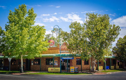 Crown Hotel Wentworth - Attractions 0