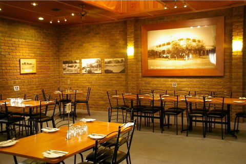Crown Hotel Wentworth - Attractions 4