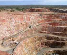 Fort Bourke Hill Lookout And Open Cut Mine - Attractions Las Vegas 0