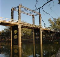 The Historic Barwon Bridge - Attractions