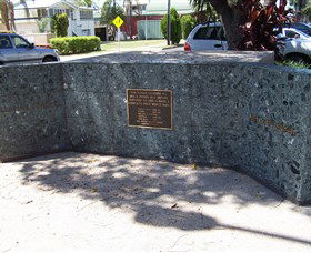 Emerald War Memorial - Attractions 2