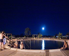 Lightning Ridge Bore Baths - Attractions 1