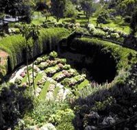 Umpherston Sinkhole - Attractions