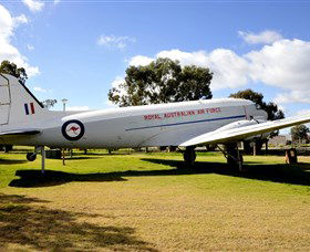 Douglas DC3 Dakota - Attractions 0