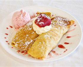 The Big Strawberry - Attractions 4