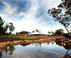 Savannah Visitor Plaza, Taronga Western Plains Zoo Dubbo - Attractions 2