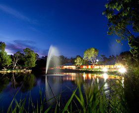 Savannah Visitor Plaza, Taronga Western Plains Zoo Dubbo - Attractions 3