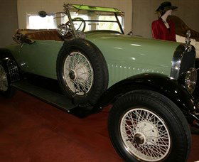 McFeeters Motor Museum And Visitor Information Centre - Attractions 6