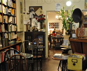 The Known World Bookshop & Boutique City Apartment - Attractions 2