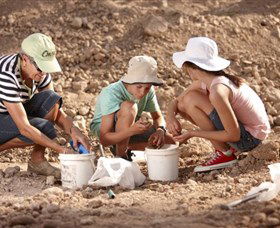 Mt Hay Gemstone Tourist Park - Attractions 0