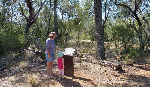 Deriah Aboriginal Information Bay - Attractions 1