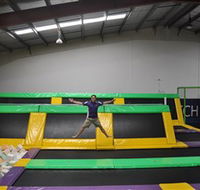 Jump n Putt - Attractions