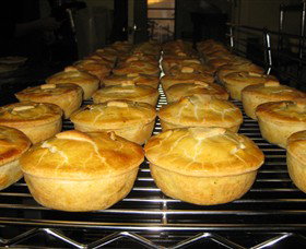 Hook And Spoon - Attractions 2