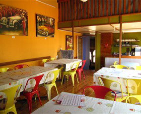 Cargo Road Wines - Attractions 3