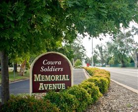 Memorial Avenue In Cowra - Attractions 0