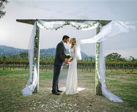 Amulet Vineyard And Beechworth Cider - Attractions 1