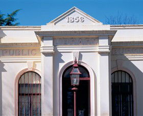 Burke Museum - Attractions 0