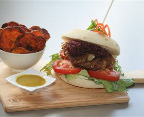 Gerry's @ The Commercial Hotel - Attractions 0