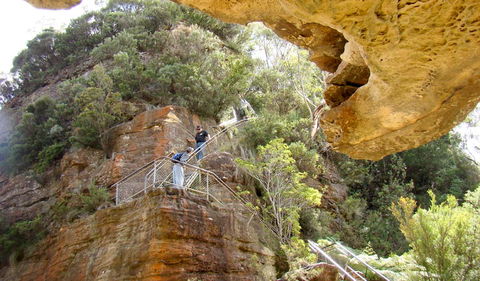 Three Sisters - Honeymoon Bridge - Attractions 1