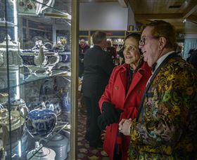 Bygone Beautys Treasured Teapot Museum And Tearooms - Attractions 0