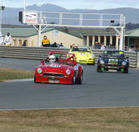 Wakefield Park Motor Racing Circuit - Attractions