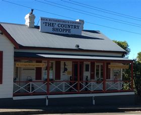 Rick Rutherfords Country Gallery - Attractions 0