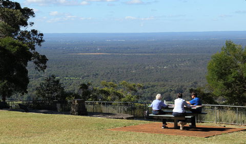 Hawkesbury Lookout - Attractions 1
