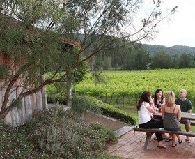 Stonehurst Cedar Creek Vineyard - Attractions 2