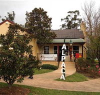 Australian Alpaca Barn - Hunter Valley Gardens - Attractions