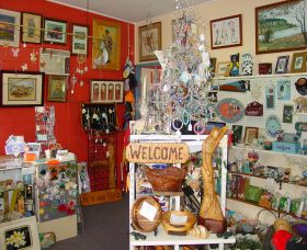 Country Brushstrokes - Attractions 0