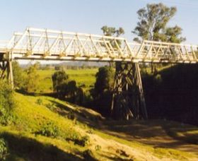 Vacy Bridge Over Paterson River - Attractions 0