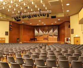 Wollongong Town Hall - Attractions 0