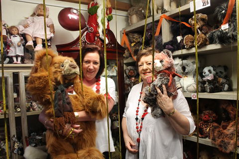 Campbells Store Craft Centre - Attractions 10