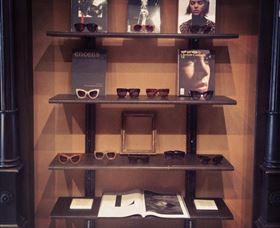 IV COLLECTIVE - Attractions 4