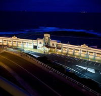 Newcastle Ocean Baths - Attractions