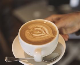 Estabar Gelati And Espresso Bar - Attractions 1