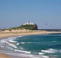 Nobbys Beach - Attractions