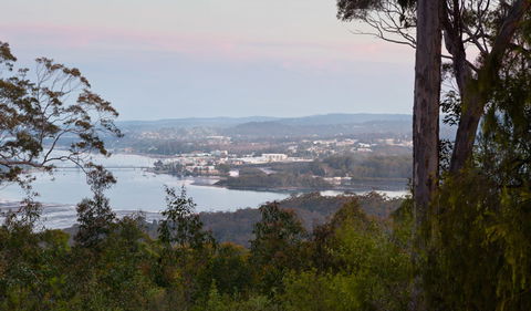 Holmes Lookout - Attractions 0