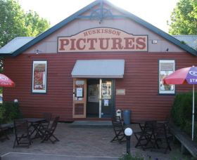 Huskisson Pictures - Attractions 0