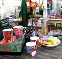 The Famous Tinonee Cafe and Gift Shop - Attractions
