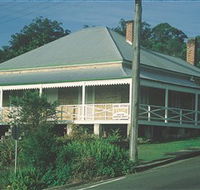 Maclean Stone Cottage and Bicentennial Museum - Attractions