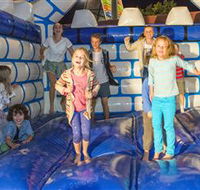 Moonee Beach Tavern - Attractions