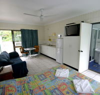 Tropical Palms Inn - Attractions