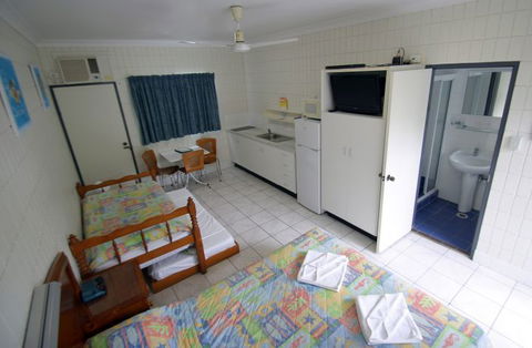 Tropical Palms Inn - Attractions 3