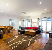 The Retreat Port Stephens - Attractions