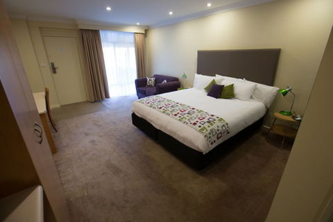 Ibis Styles Orange - See Attractions 2