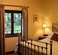 MossGrove Bed and Breakfast - Attractions