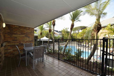 Glen Eden Beach Resort - Attractions 1